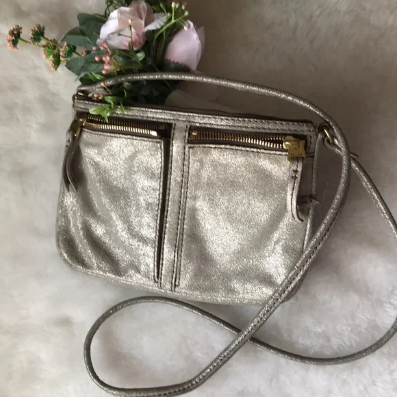 Fossil shimmer metallic Leather small Crossbody - Picture 2 of 13
